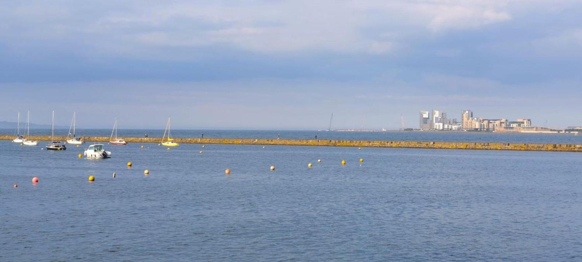 Lovely Sea Rooms, Easy Access To Centre & Airport Edimburgo Exterior foto